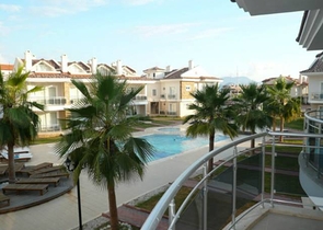 شقق في فتحية بمساحات مختلفة 