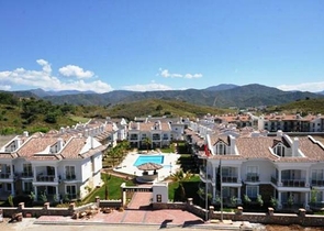 شقق في فتحية بمساحات مختلفة 