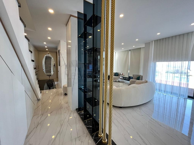 مشروع بوتيك من 8 فيلات مع مناظر خلابة للبحر والجبل في راوين جوندوجان