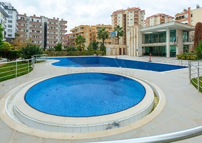 شقة 2 + 1 300 متر من البحر