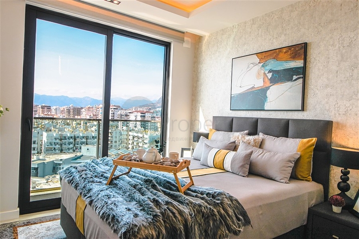 عرض شقة على السطر الأول من المجمع المتميز