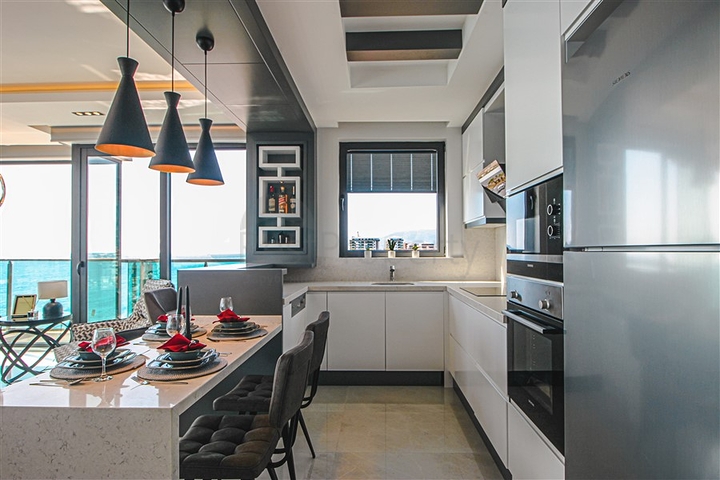 عرض شقة على السطر الأول من المجمع المتميز