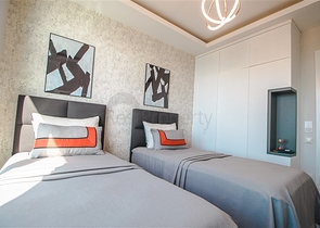 عرض شقة على السطر الأول من المجمع المتميز