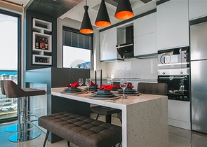 عرض شقة على السطر الأول من المجمع المتميز