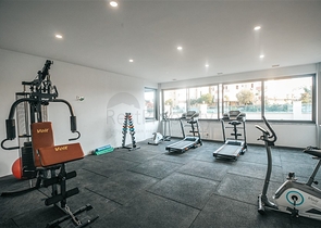 عرض شقة على السطر الأول من المجمع المتميز