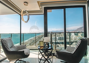 عرض شقة على السطر الأول من المجمع المتميز