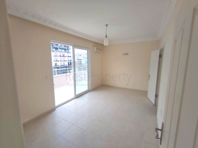 بنتهاوس من خمس غرف في محمودلار 