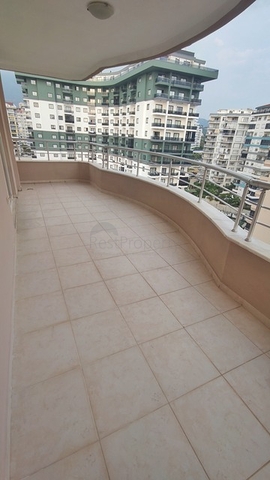 بنتهاوس من خمس غرف في محمودلار 