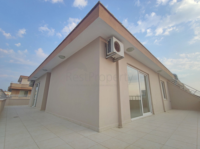 بنتهاوس من خمس غرف في محمودلار 