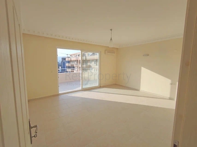 بنتهاوس من خمس غرف في محمودلار 