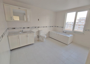 بنتهاوس من خمس غرف في محمودلار 