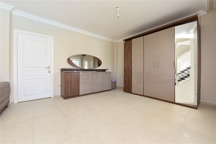 دوبلكس واسع 3+1 في منطقة توركلر