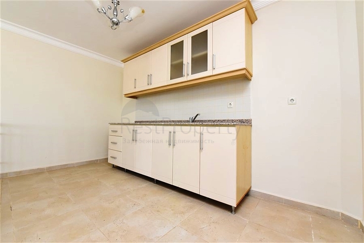 شقة 4+1 مع مطبخ منفصل في محمودلار