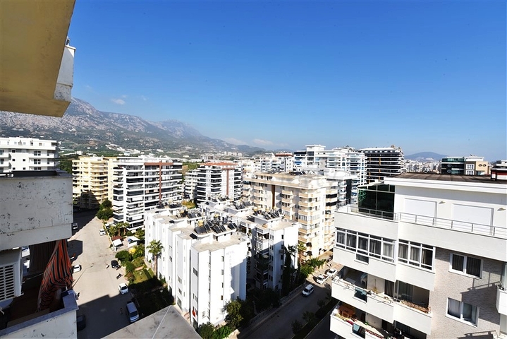 شقة 4+1 مع مطبخ منفصل في محمودلار