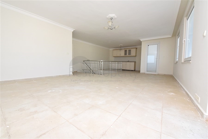 شقة 4+1 مع مطبخ منفصل في محمودلار