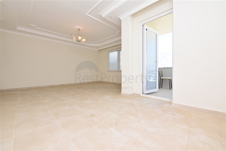 شقة 4+1 مع مطبخ منفصل في محمودلار