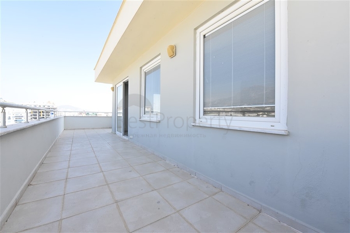 شقة 4+1 مع مطبخ منفصل في محمودلار