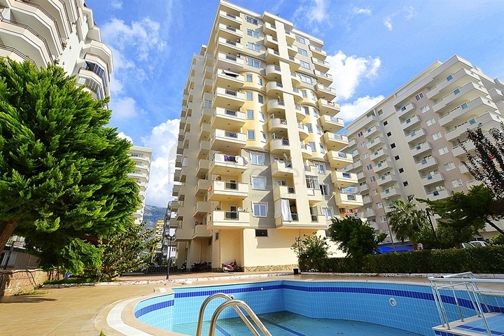 شقة 4+1 مع مطبخ منفصل في محمودلار