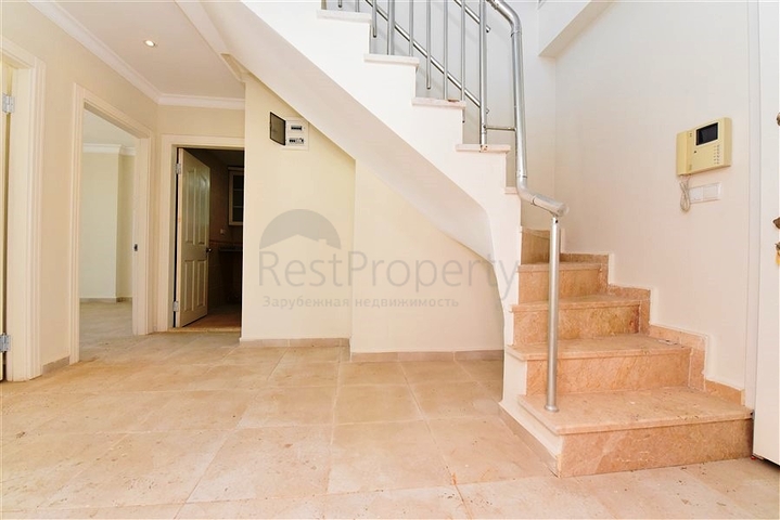 شقة 4+1 مع مطبخ منفصل في محمودلار