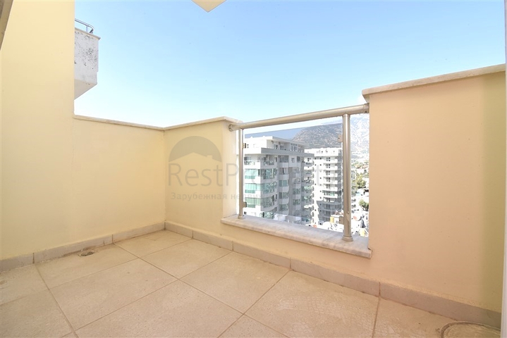 شقة 4+1 مع مطبخ منفصل في محمودلار