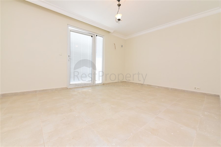 شقة 4+1 مع مطبخ منفصل في محمودلار