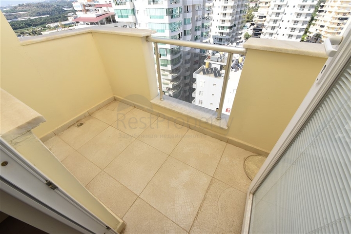 شقة 4+1 مع مطبخ منفصل في محمودلار