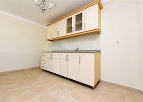 شقة 4+1 مع مطبخ منفصل في محمودلار