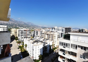 شقة 4+1 مع مطبخ منفصل في محمودلار