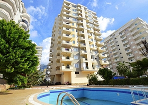 شقة 4+1 مع مطبخ منفصل في محمودلار