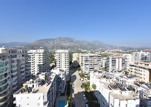 شقة 4+1 مع مطبخ منفصل في محمودلار