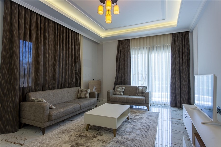 شقة مفروشة 2 + 1 من المالك في مجمع مرموق في منطقة أوبا