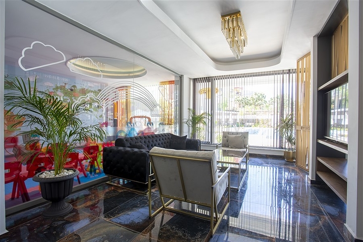 شقة مفروشة 2 + 1 من المالك في مجمع مرموق في منطقة أوبا