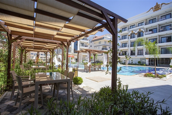 شقة مفروشة 2 + 1 من المالك في مجمع مرموق في منطقة أوبا