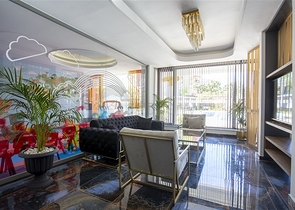 شقة مفروشة 2 + 1 من المالك في مجمع مرموق في منطقة أوبا