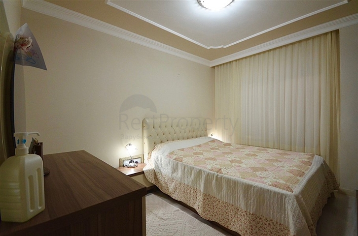 شقة فسيحة 3 + 1 مع أثاث وأجهزة في منطقة محمودلار 