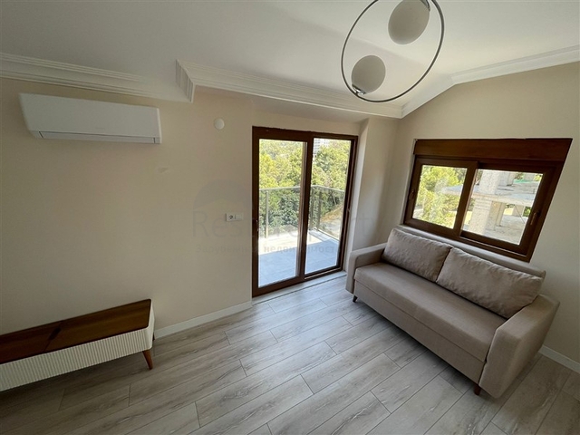 بنتهاوس من خمس غرف في أفسالار مطلة على البحر