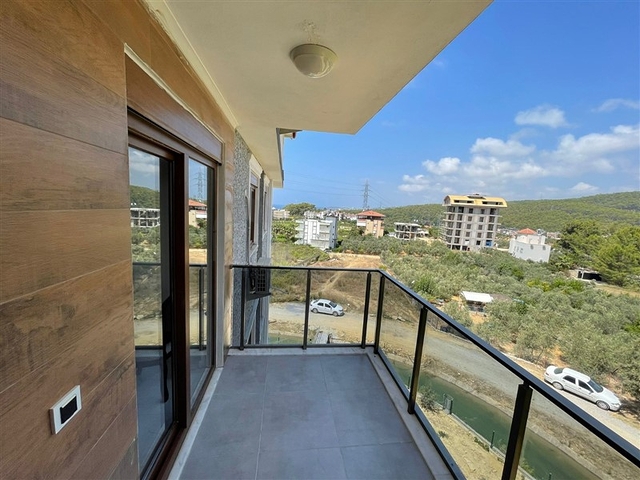 بنتهاوس من خمس غرف في أفسالار مطلة على البحر