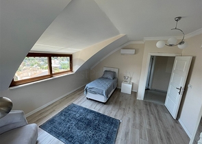 بنتهاوس من خمس غرف في أفسالار مطلة على البحر