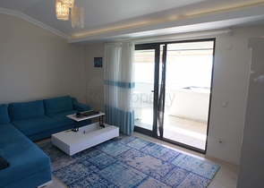 شقة من أربع غرف نوم مطلة على البحر في منطقة كيستل