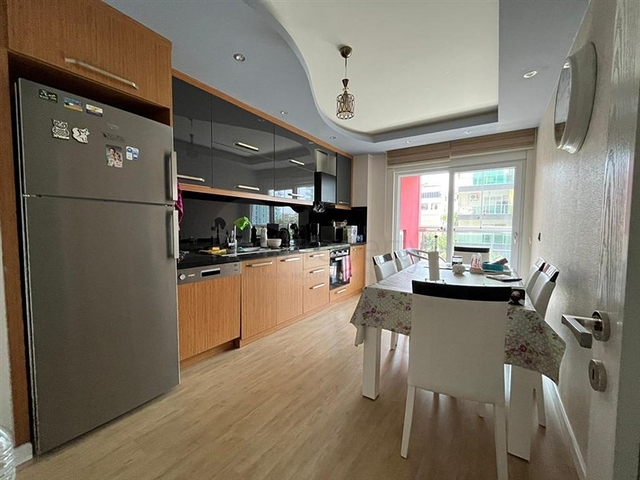 شقة 3+1 مع مطبخ منفصل في منطقة محمودلار