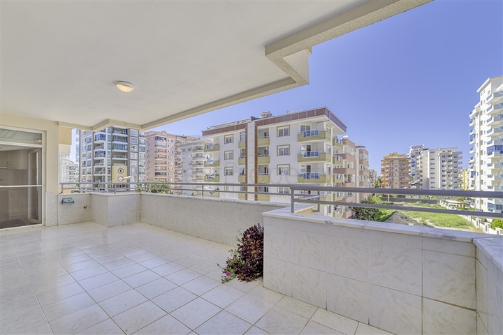 شقة 2+1 على بعد 300 متر من البحر في منطقة محمودلار