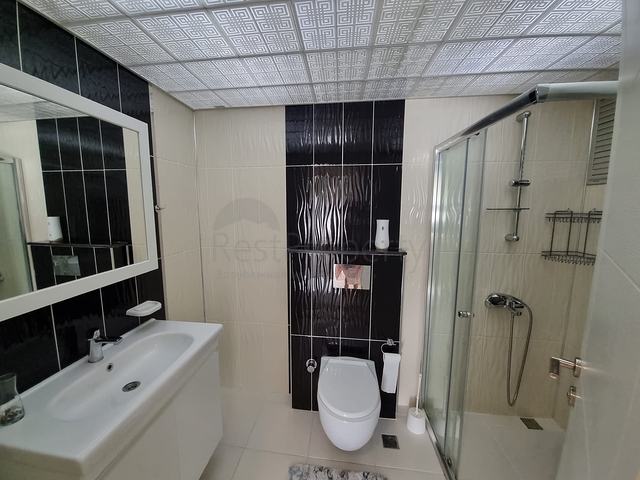 سعر منافس - شقة مؤثثة -طابق مرتفع - ضمن مجمع سكني في مهموتلار / الانيا 