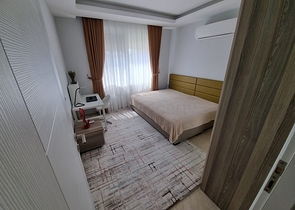 سعر منافس - شقة مؤثثة -طابق مرتفع - ضمن مجمع سكني في مهموتلار / الانيا 