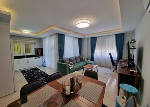 سعر منافس - شقة مؤثثة -طابق مرتفع - ضمن مجمع سكني في مهموتلار / الانيا 