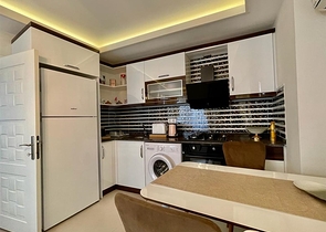 شقة مريحة 1 + 1 في منطقة محمودلار