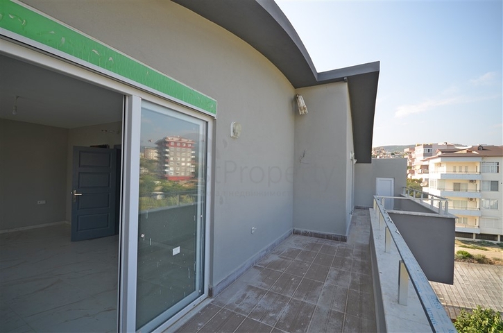 بنتهاوس واسع 3+1 مع إطلالات على البحر والجبل