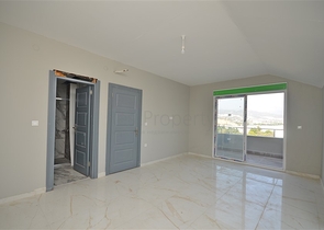 بنتهاوس واسع 3+1 مع إطلالات على البحر والجبل