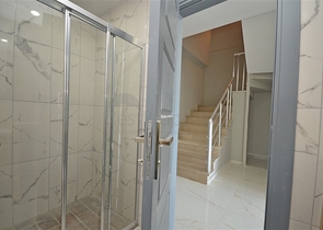 بنتهاوس واسع 3+1 مع إطلالات على البحر والجبل