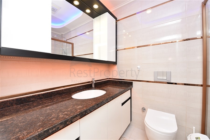 شقة مفروشة 1 + 1 في محمودلار مطلة على البحر