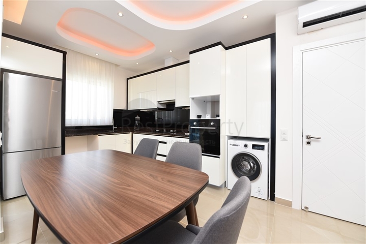 شقة مفروشة 1 + 1 في محمودلار مطلة على البحر